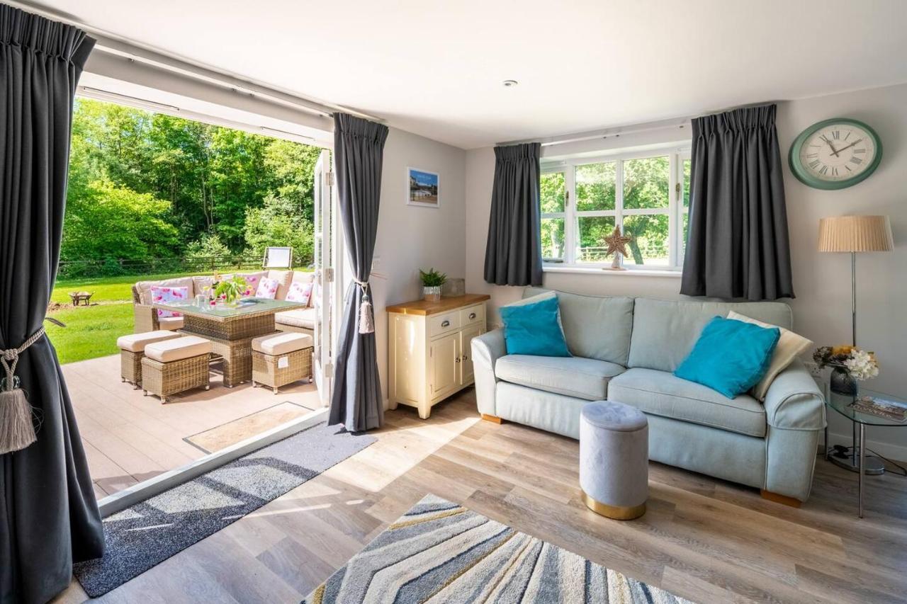 Osbornes Holiday House Near Exeter With Swimming Pool エクステリア 写真