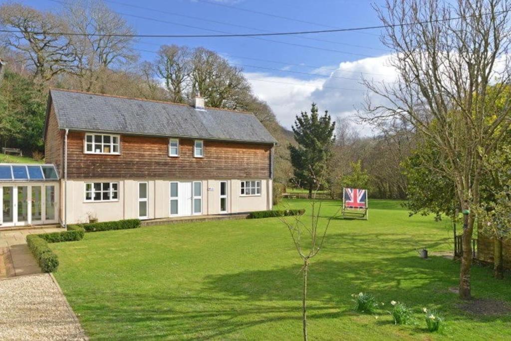 Osbornes Holiday House Near Exeter With Swimming Pool エクステリア 写真
