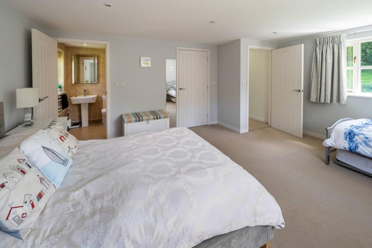 Osbornes Holiday House Near Exeter With Swimming Pool エクステリア 写真