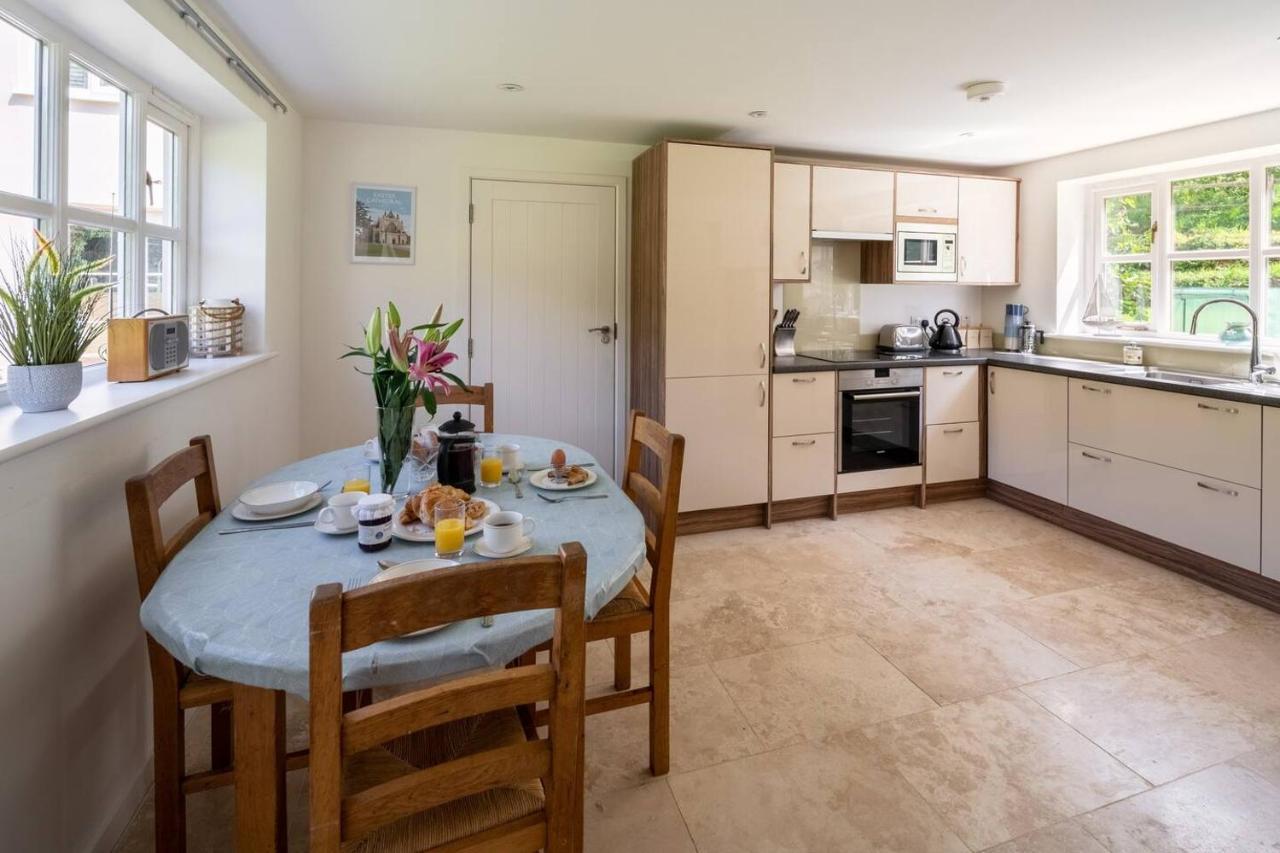 Osbornes Holiday House Near Exeter With Swimming Pool エクステリア 写真