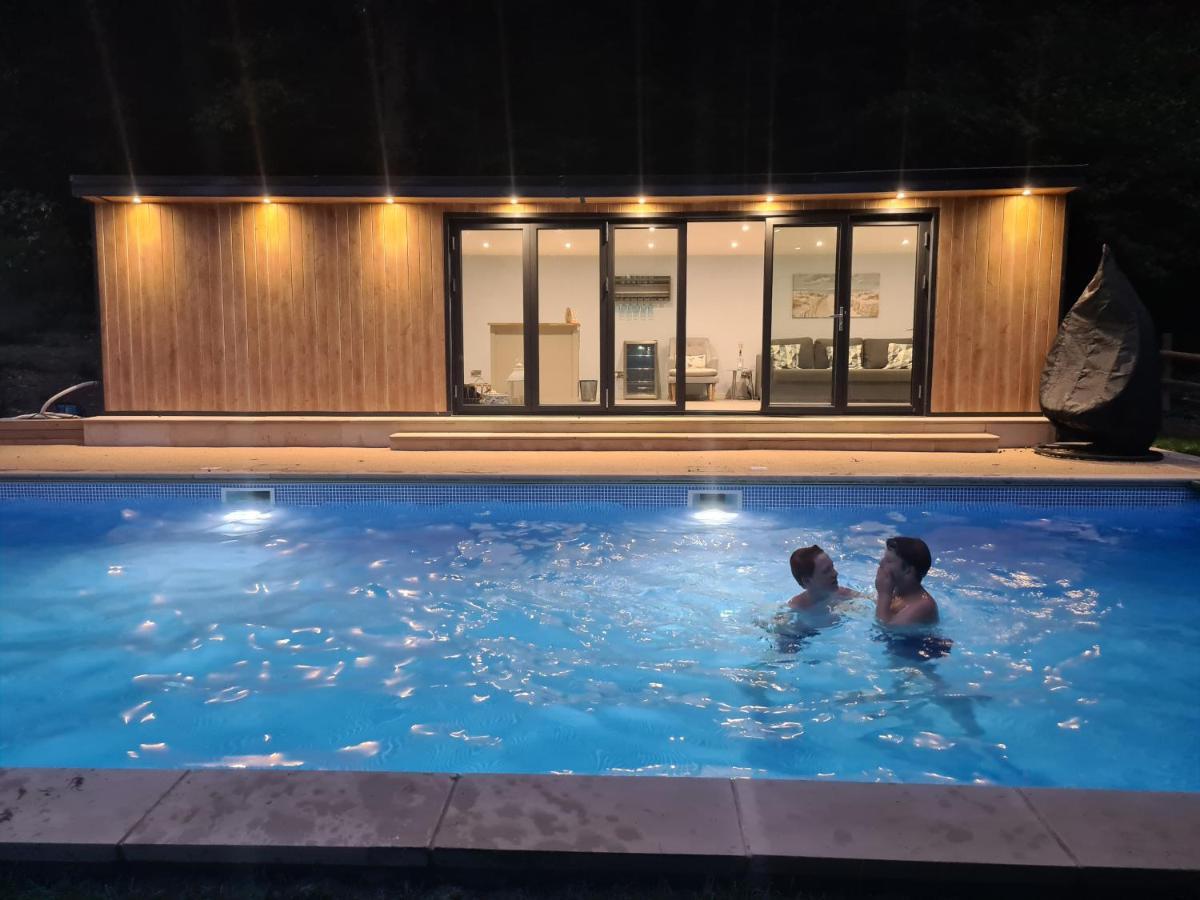 Osbornes Holiday House Near Exeter With Swimming Pool エクステリア 写真